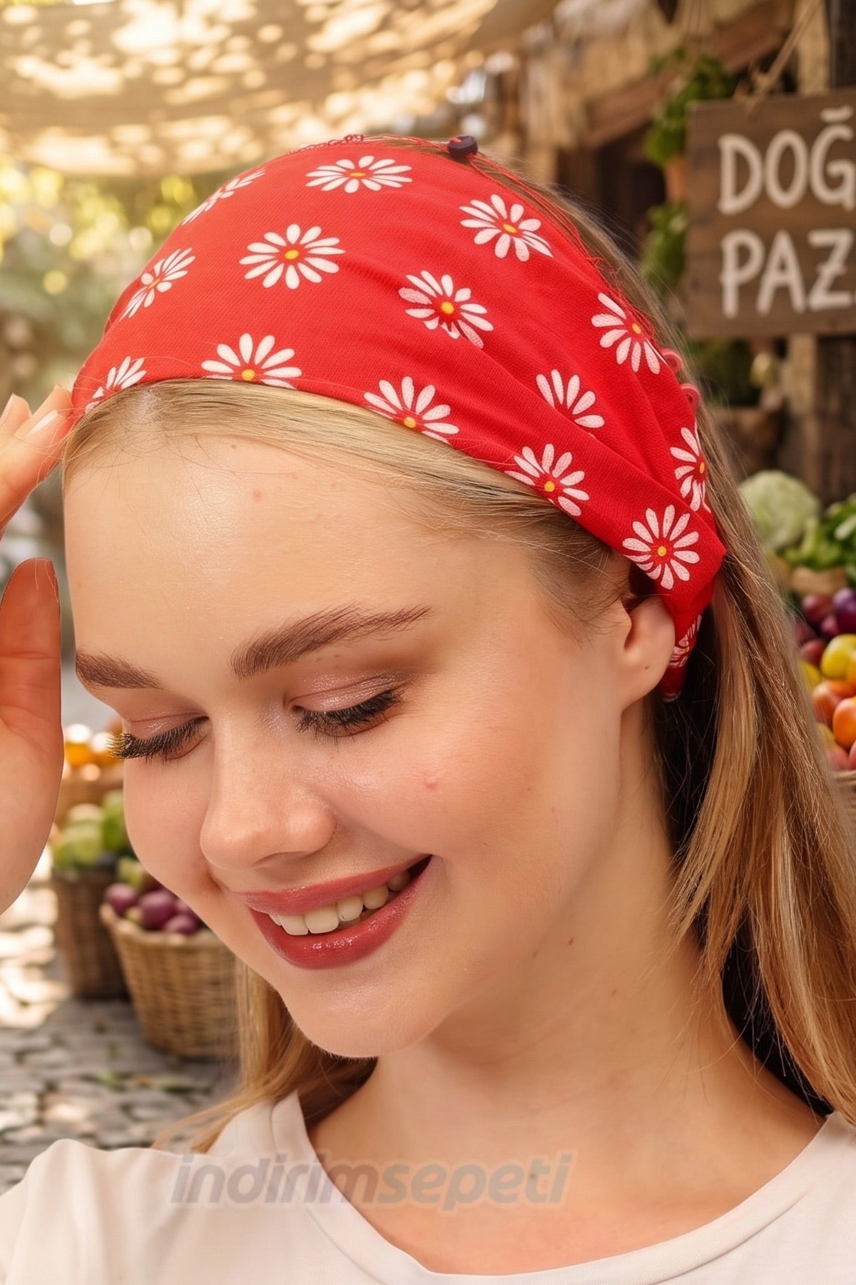 Kırmızı Papatya Desenli Pamuklu Bandana – El Yapımı Boncuklu Lastikli Saç Bandı